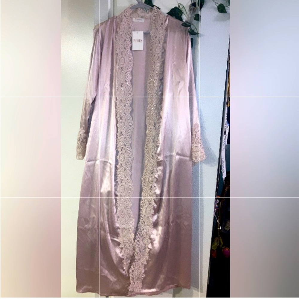 Blush pink Perin robe